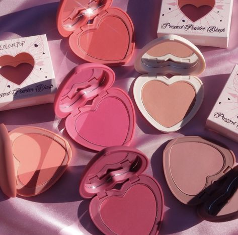 Belleza Aesthetic, Colour Pop Makeup, Heart Blush, Valentines Day Makeup, Makeup Easy, Skincare Packaging, Best Valentine's Day Gifts, Colourpop Cosmetics, Halloween Makeup Easy