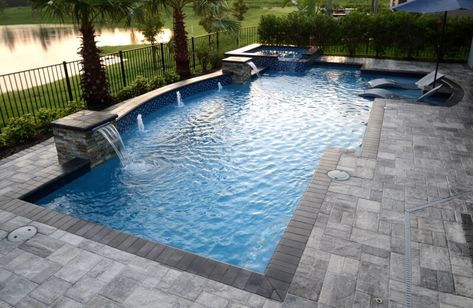 L Shape Pool With Spa, Swimming Pool Prices, Inground Pool Designs, Inground Pool Landscaping, Arizona Backyard, Geometric Pool, Florida Pool, Pool Prices, Dream Backyard Pool