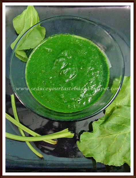 How To Make A Vibrant Green Spinach Puree Spinach Puree, Spinach Recipes Healthy, Homemade Sauce Recipes, Savory Sauce, Spinach Recipes, Homemade Sauce, Healthy Side Dishes, Vibrant Green, Cottage Cheese