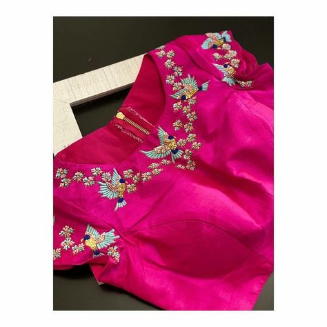 Stylish Blouse Design Backless, High Neck Blouse Designs Maggam Work, Blouse Designs For Wedding, Maggam Designs, Blouses Work, Blouse Works, Blouse Designs High Neck, Cotton Blouse Design, New Saree Blouse Designs