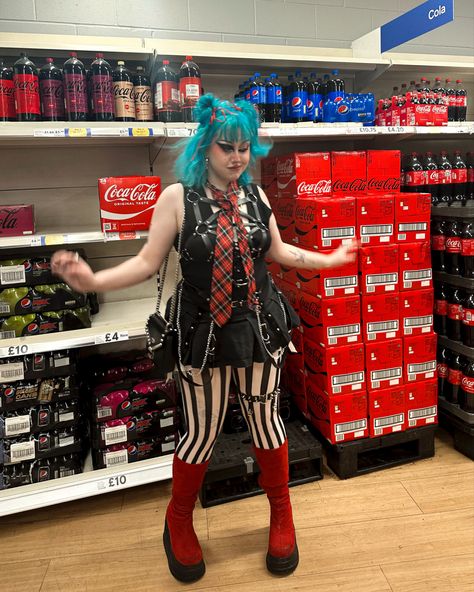 alt clothing inspo red tie boots blue hair Blue Hair Red Outfit, Blue Alt Outfits, Blue Hair Outfit, Red Converse Outfit, Red Boots Outfit, Tie Boots, Maximalist Outfits, High Converse, Alternative Fashion Outfits