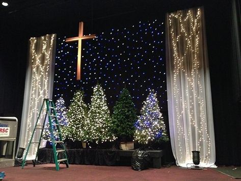 Christmas Decor Ideas For Church, Christmas Stage Decorations, Church Stage Decor, Christmas Stage Design, Christmas Eve Service, Church Christmas Decorations, Christmas Stage, Church Interior Design, Christmas Church