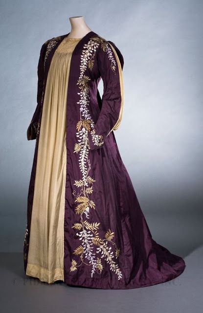 1880s Fashion, Tea Gown, 1890s Fashion, Aesthetic Dress, Gown Inspiration, 19th Century Fashion, Victorian Clothing, Antique Clothing, Edwardian Fashion