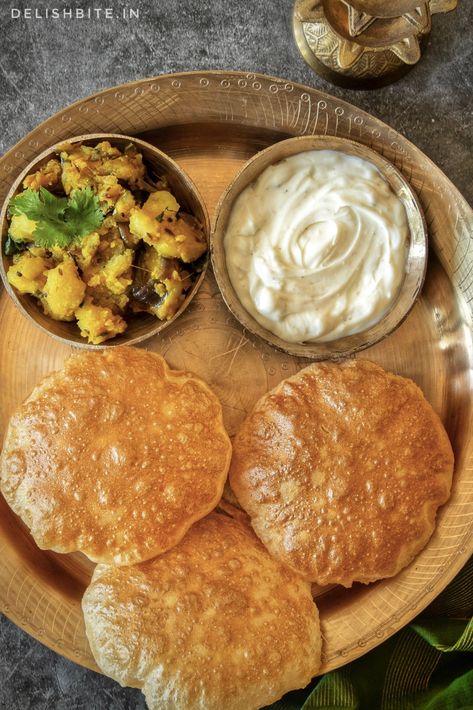 Puri with batata bhaji and shrikhand is an ultimate maharashtrian combo #maharashtrianfood #puri #shrikhand #thali Shrikhand Puri, Batata Bhaji, Parboiled Potatoes, Marathi Culture, Maharashtrian Recipes, Easy Peasy Recipes, Vegetarian Fast Food, Desi Food, Healthy Homemade Recipes