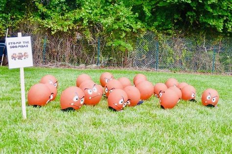 Super Mario Galaxy Birthday Party, Outdoor Super Mario Birthday Party, Mario Outdoor Party, Mario Themed Birthday Cupcakes, Cheap Mario Party Ideas, Super Mario 1 Up Birthday, Mario Party Peach Birthday Cake, Mario Party Party Ideas, Mario Brothers Birthday Party Games