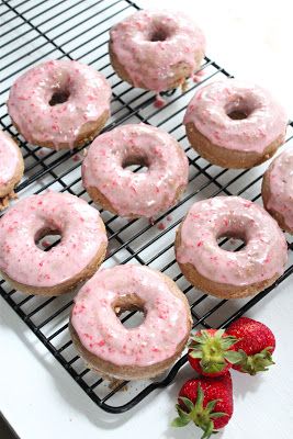 Strawberry Donuts Baked, Healthy Doughnuts, Chocolate Carrots, Strawberry Doughnut, Strawberry Donuts, Strawberry Glaze, Brownie Desserts, Baked Strawberries, Doughnut Recipe