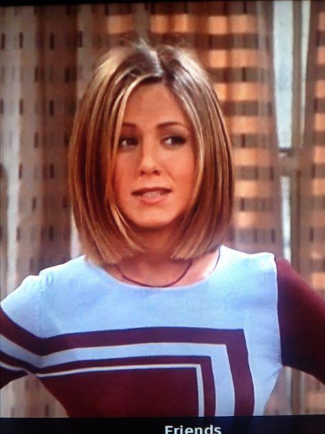 Jennifer Anniston Short Bob, Medium Length Hair With Layers Straight Curtain Bangs, Jen Aniston Short Hair, Charissa Thompson Hair, Rachel Bob Haircut, Jennifer Aniston Short Hair Bob, The Rachel Haircut 2022, Rachel Cut Hair, Jennifer Aniston Bob Haircut