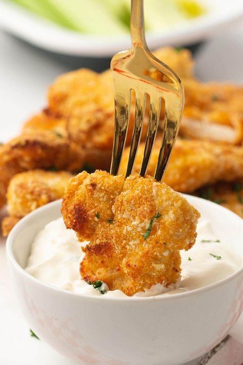 These healthier Chicken Nuggets in the Air Fryer are tender and moist in the centre with a crispy crunchy crumb on the outside. Shredded Chicken Nuggets Air Fryer, Chicken Nuggets Air Fryer, Nuggets Air Fryer, Crunchy Chicken Nuggets, Air Fryer Chicken Nuggets, Healthy Chicken Nuggets, Chicken Ideas, House Wife, Healthy Food Recipes Clean Eating