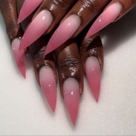 Stiletto Nails Ombre, Spring Nails Stiletto, Acrylic Stiletto Nails, Pink Stiletto Nails, Stilleto Nails Designs, Stunning Nails, Different Nail Shapes, Nails Stiletto, Gel Nail Tips