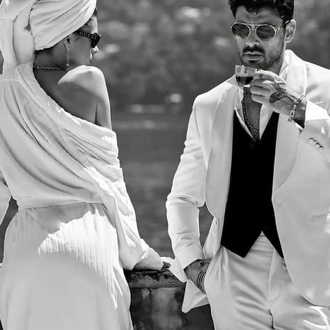 Mens Fashion Aesthetic, Italian Mens Fashion, Anna-maria Sieklucka, Couples Cosplay, Luxury Couple, Michele Morrone, Soccer Funny, Stylish Couple, Italian Men