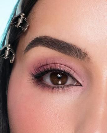 Explore 28 Pink Eyeshadow Looks: From Soft Elegance to Bold Drama Soft Pink Eyeshadow Looks, Pink Eyeshadow Looks, Pink Eyeshadow Look, Pink Eye Makeup, Pink Palette, Matte Makeup, Phone Aesthetic, Lower Lashes, Legally Blonde