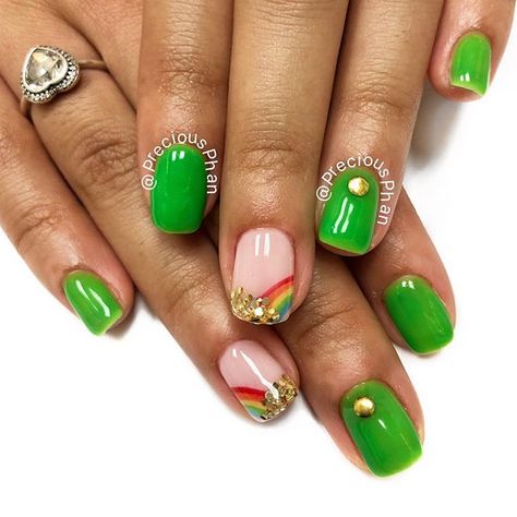 Spring Gel Nails Ideas, St Patricks Nail Designs, Sant Patrick, Easter Nails Easy, Saint Patrick Nail, Nails March, Nails Rainbow, March Nails, St Patricks Day Nails