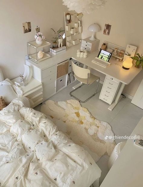 Small Room Makeover, Cool Room Designs, Makeover Bedroom, Room Redesign, Study Room Decor, Bilik Tidur, Aesthetic Minimalist, Small Room Design, Redecorate Bedroom