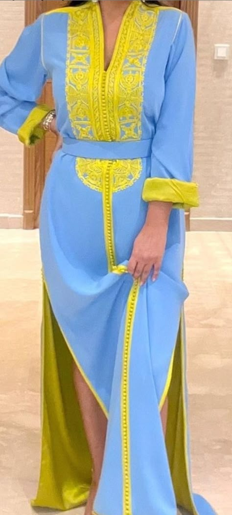 Caftan Dress Kaftan, Caftan Gallery, Morrocan Fashion, Moroccan Bride, Arabian Dress, Desi Wedding Dresses, Kaftan Designs, Moroccan Fashion, Beautiful Maxi Dresses