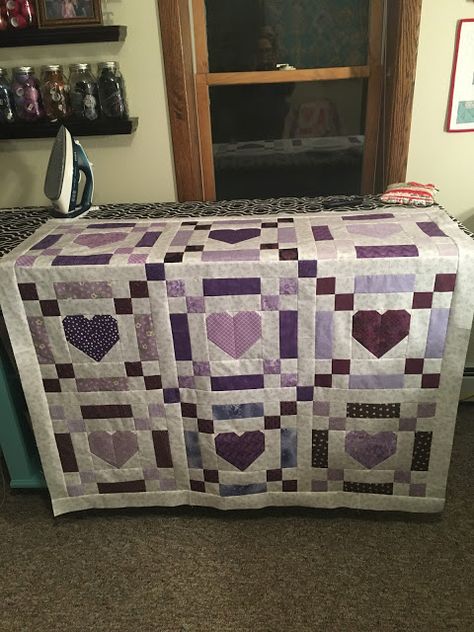 Tanya Quilts in CO Chains of Love Quilt #2 from free pattern from Jedi Craft Girl blog Chains Of Love Quilt Pattern, Love Quilt Pattern, Valentine Quilts, Love Quilt, Kids Quilts, Happy February, Purple Quilts, Crafts For Girls, Quilt Block Patterns