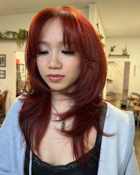 Wispy Layered Hair Medium, Medium Length Red Hair With Layers, Red Medium Length Hair, Layers Red Hair, Layered Red Hair, Red Layered Hair, Red Hair Layers, Paprika Hair Color, Warm Red Hair