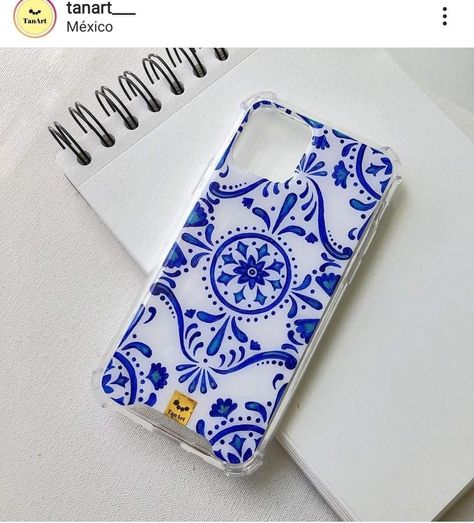 Artsy Phone Cases, Clouds Wallpaper Iphone, Phone Cases Ideas, Phone Case Diy Paint, Cases Diy, Art Phone Cases, Clear Iphone Case, Text Pictures, Bullet Journal Doodles