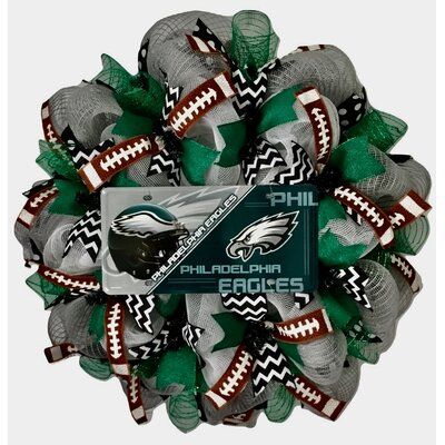 Eagles Wreath, Sports Wreath, Navy Blue Decor, Sports Wreaths, Philadelphia Eagles Football, Football Wreath, Mesh Wreath Diy, Eagles Football, Wreaths And Garlands