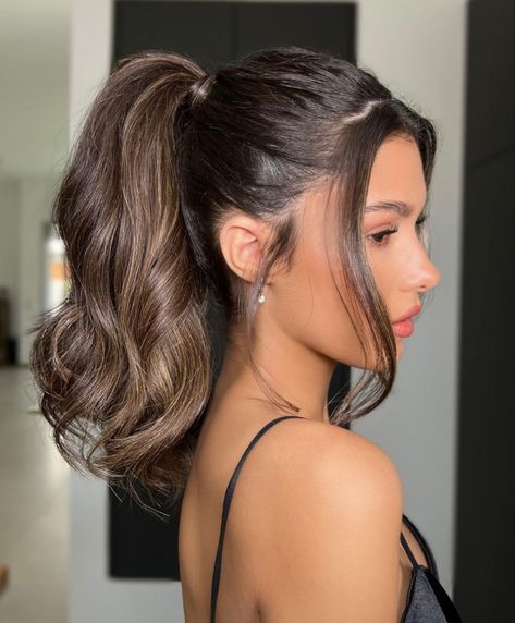 Party Hairstyles For Long Hair, Event Hairstyles, Stylish Ponytail, Pony Hairstyles, Elegant Ponytail, Guest Hair, Bridesmaid Hair Makeup, Girls Natural Hairstyles, Trendy Short Hair