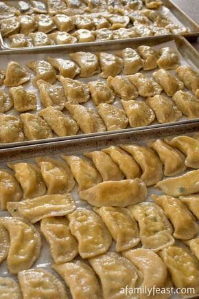 Stuffed Dumplings, Pierogi Recipe, Ukrainian Recipes, Family Feast, Family Recipe, Polish Recipes, European Food, Russian Recipes, International Recipes