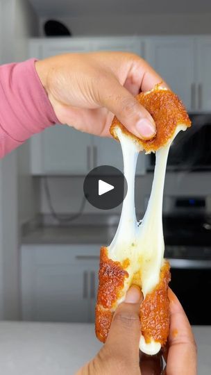 3.1K views · 6.9K reactions | We got Chilis at home 😏 [Nashville Hot Mozzarella Sticks😮‍💨🔥] 

Nashville Hot:
-garlic powder
-onion powder 
-chili powder 
-paprika
-cayenne pepper 
-hot oil 

#mozzerellasticks #appetizers #cheesesticks #cheese #mozzarella #nashvillehot #chilisnashvillehotmozzerllasticks #chilis🌶 #chilisbarandgrill | Kendyll Niquole | JT · JT Coming Mozzarella Sticks Recipe, Cheese Mozzarella, Hot Cheese, Nashville Hot, Mozzarella Sticks, Cheese Sticks, Cheesy Recipes, Cayenne Pepper, More Recipes