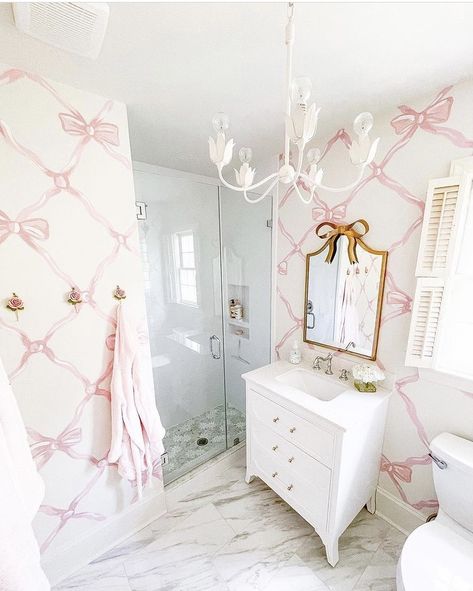 Girly Bathroom, Dream Life House, Preppy Room Decor, Girly Room, Preppy Room, Cute Bedroom Decor, Bow Decor, Cute Room Ideas, Dream House Rooms