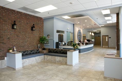 Animal Clinic Waiting Room Veterinary Waiting Room, Pet Architecture, Waiting Area Design, Hospital Ideas, Vet Practice, Waiting Room Design, Vet Hospital, Hvac Design, Animal Clinic