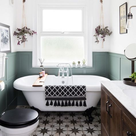 Bathroom colour schemes – Bathroom colour ideas for your space Colourful Bathroom Ideas, Trending Bathroom Colors, Bathroom Wall Coverings, Color Bathroom Design, Colourful Bathroom, Green Tile Bathroom, Bathroom Color Schemes, Bathroom Decor Ideas Colors, Bathroom Color