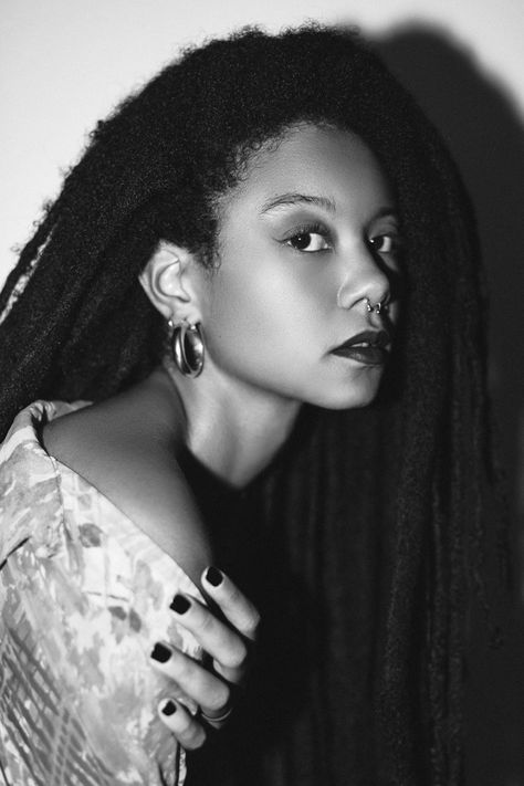 Locs Photoshoot Black Women, Dread Women, Loc Aesthetic, Braids Photoshoot, Closeup Photoshoot, Women With Dreadlocks, Boudiour Poses, Afrocentric Fashion, Beautiful Dreadlocks