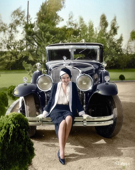 Old Hollywood Wedding, Silent Film Stars, Glamour Photo, Retro Mode, Super Luxury Cars, Silent Film, Unique Cars, Car Girl, Italian Luxury