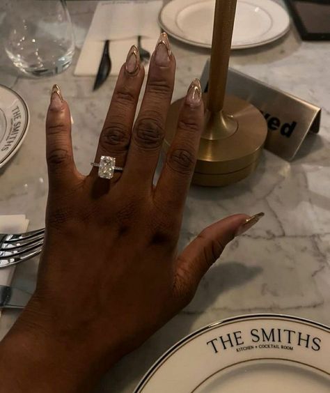 Black Engaged Couples, Gold Wedding Rings Black Women, Black Woman Engagement Ring, Wedding Ring Black Women, Engagement Rings Black Women, Wedding Rings Black Women, Engagement Rings Black Women Hand, Rings Black Women, Black Proposal