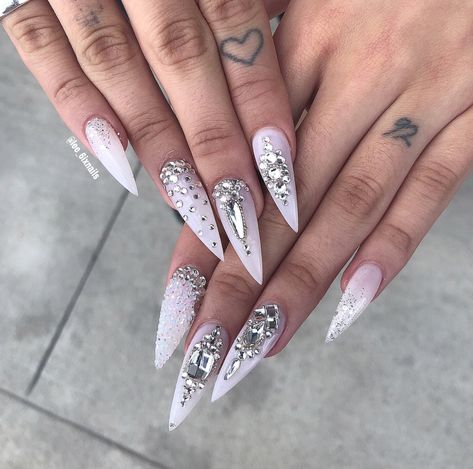 Graduation Nails Stiletto, Stiletto Nails With Rhinestones, White Glam Nails, Simple Prom Nails, Almond Acrylic Nails Designs, Coffin Nails Ombre, Diamond Nail Art, Swarovski Nails, Stiletto Nails Designs