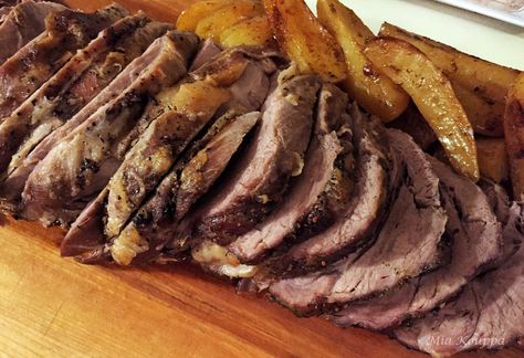 Veal roast with potatoes Veal Roast, Greek Style Potatoes, Good Roast, Greek Recipes Authentic, Rib Roast Recipe, Great Meals, Veal Recipes, Shoulder Roast, Good Roasts