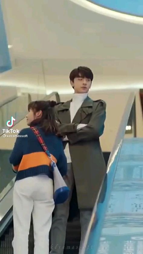 Drama Gif, Korean Drama Funny, Drama Songs, Mode Turban, Korean Drama List, Jungkook Songs, Korean Drama Songs, All Korean Drama, Best Dramas