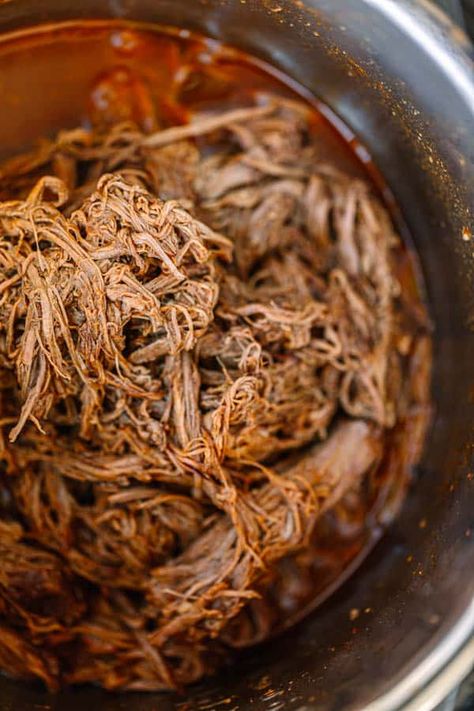 Instant Pot Pulled Beef, Pulled Beef Brisket, How To Cook Brisket, Sandwich Salad, Beef Brisket Recipes, Pulled Beef, Slow Cooked Meat, Homemade Coleslaw, Brisket Recipes