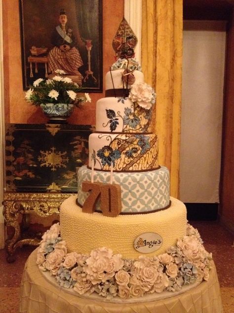 Batik Cake Design, Batik Cake, Batik Wedding, Donut Ideas, Orchid Cake, New Birthday Cake, Indonesian Wedding, Bohemian Party, Batik Motif