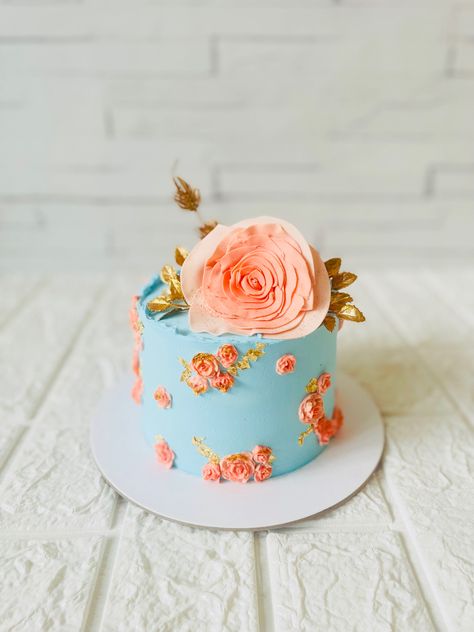 Blue Cake With Pink Flowers, Peach Colour Cake, Cake With Fondant, Spring Cake, Peach Cake, Blue Inspiration, Blue Cakes, Golden Leaf, Coral Flowers