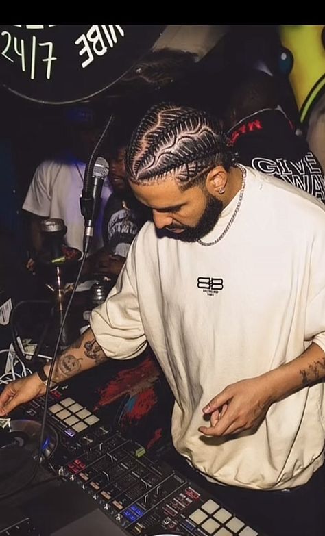 Drake With Braids, Men Hairstyle Ideas, S Braids, Cornrow Braids Men, Braided Man Bun, Natural Hair Men, Braid Styles For Men, Cornrow Hairstyles For Men, Braids For Boys