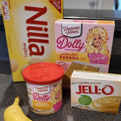 Boxed Banana Cake, Dolly Parton Brownies, Duncan Hines Banana Cake Mix Recipes, Dolly Parton Coconut Dump Cake, Banana Recipes Using Cake Mixes, Adding Bananas To Box Cake, Dolly Parton Cake Mix Cookies, Carmel Banana Pudding Recipe, Banana Cake Box Recipe