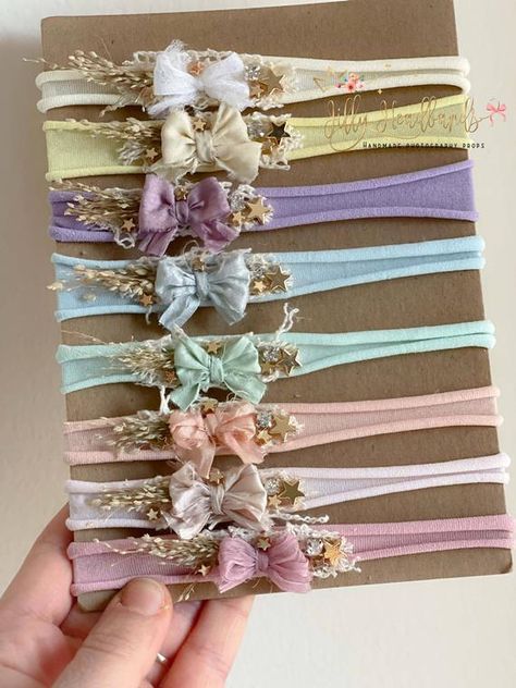 Diy Newborn Headbands, Baby Headbands Diy, Bow Photography, Diy Newborn Photography Props, Diy Baby Bows Headbands, Diy Baby Bows, Handmade Baby Headbands, Headband Photography, Diy Newborn Photography