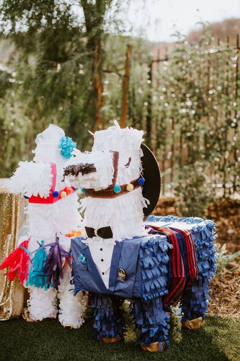 Piñata Wedding, Pinata Wedding, Desert Boho Wedding, Llama Pinata, Wedding Pinata, Peruvian Style, Cute Bride, Hacienda Wedding, Spanish Hacienda