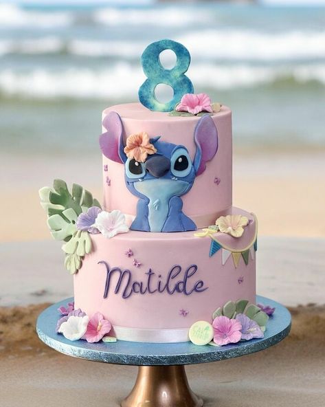 Lilo And Stitch Cake, Stitch Cake, Lilo Y Stitch, Angel Cake, Paparazzi Photos, Lilo E Stitch, Boy Birthday Cake, Birthday Cake Kids, Cara Delevingne