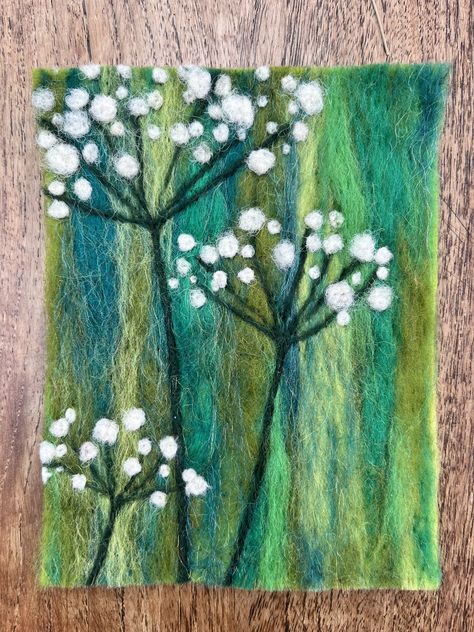 Wet Felt Pictures, Flat Needle Felting Ideas, Felt Painting Ideas, Wool Paintings Needle Felting, Wet Felting Ideas, Needle Felting Flowers, Needle Felting Pictures, Felting Pictures, Felted Pictures