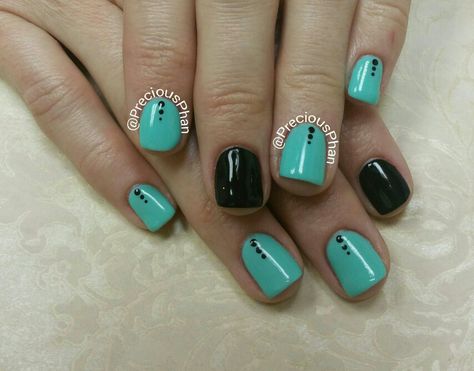 Black and mint nails with polka-dots. #PreciousPhanNails Summer Nails With Black Accent, Nail Art Designs Teal Turquoise, Mint And Black Nails, Black And Teal Nail Designs, Turquoise And Black Nails, Teal And Black Nails, Black And Teal Nails, Teal Nail Designs, Mint Nails