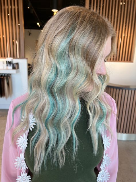 Aquamarine Hair, Blonde And Blue Hair, Mermaid Aesthetic, Blonde Hair With Highlights, New Hair Colors, Blue Hair, Pink Hair, Dyed Hair, Blonde Hair