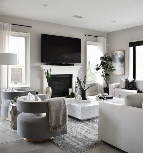 Modern Glam Living Room, Modern Grey Living Room, Grey Sofa Living Room, Black Living Room Decor, Sitting Room Design, Black And White Living Room, Grey Interior Design, Latest Living Room Designs, Beige Living Rooms