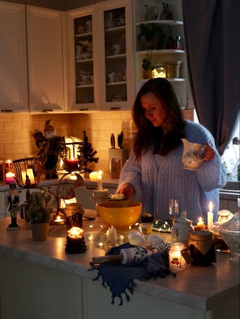 Christmas aesthetic Poor Christmas Aesthetic, Christmas Cooking Aesthetic, Poor Christmas, Cooking Aesthetic, Winter Aesthetics, Hot Soup, Christmas Cooking, Christmas Vibes, Christmas Kitchen