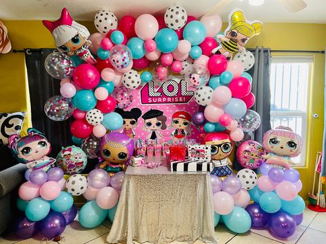 lol suprise party balloon garland Lol Doll Balloon Garland, Lol Surprise Party, Birthday Balloon Garland, Party Balloon Garland, Lol Party, Lol Suprise, Suprise Birthday, Lol Doll, Doll Party