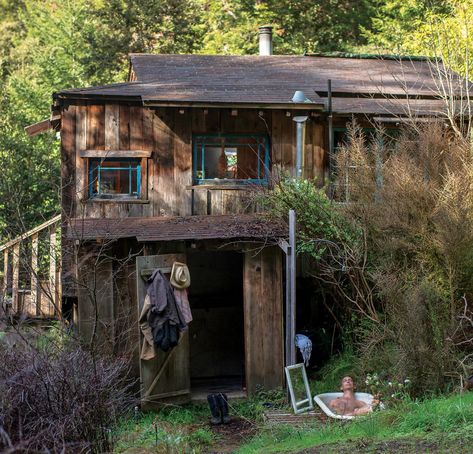 House On A Creek, Salmon Creek Farm, Homestead Cabin, Living Off Grid, Going Off The Grid, Earthship, Cabins And Cottages, Nagasaki, Cabin Life