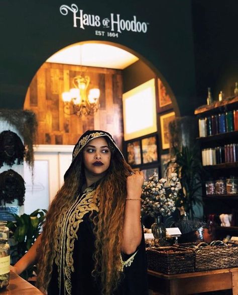 This Priestess Is Teaching Others The Truth About Vodou And Hoodoo | HuffPost Voodoo Priestess, African Mythology, African Ancestry, Native American Traditions, Yas Queen, White Witch, European Culture, Afro Punk, Witch Aesthetic